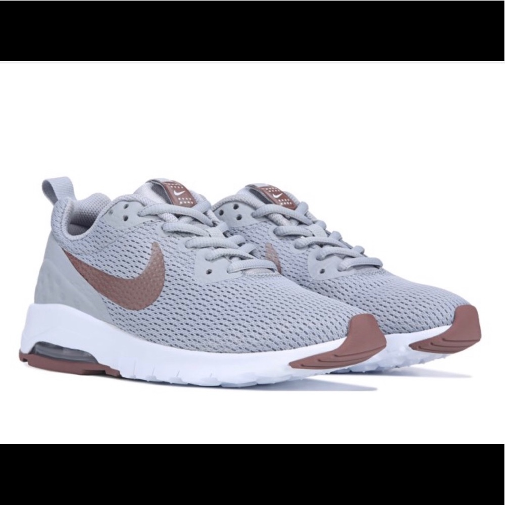 ❌SOLD❌ Women’s Nike air max motion